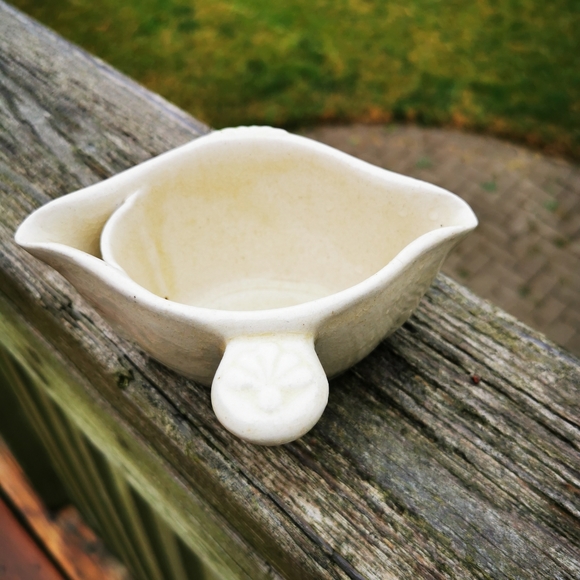 Vintage Pottery Double Spout Gravy Boat - Picture 1 of 16